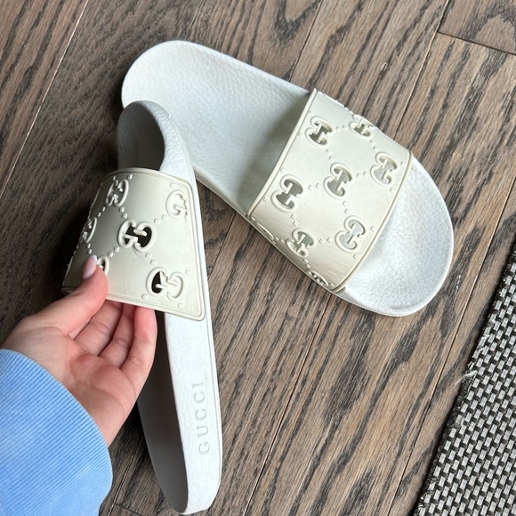 Authentic Gucci white rubber slides - Picture 3 of 4
